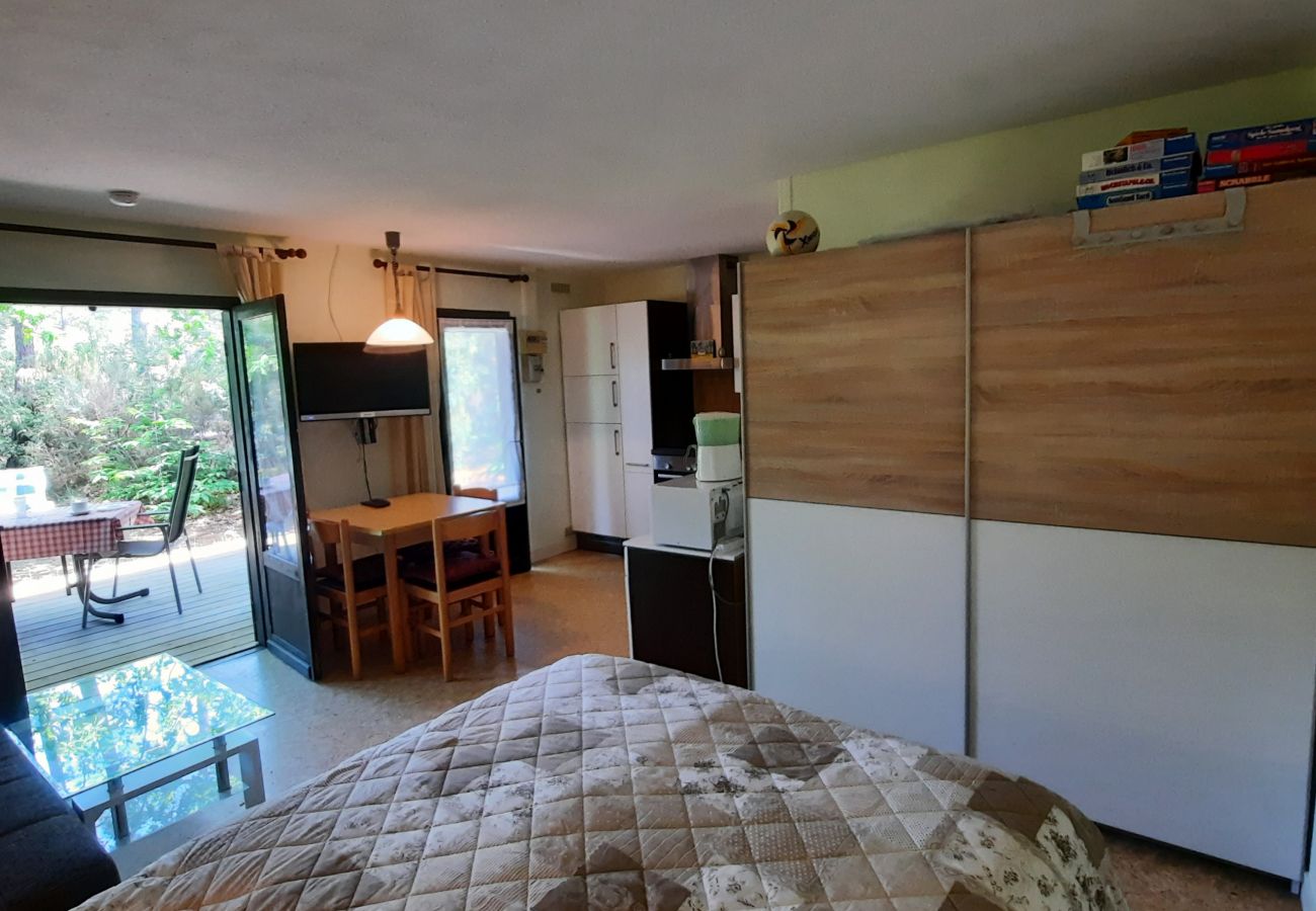Studio in Grayan-et-l´Hôpital - URSS 10 EST