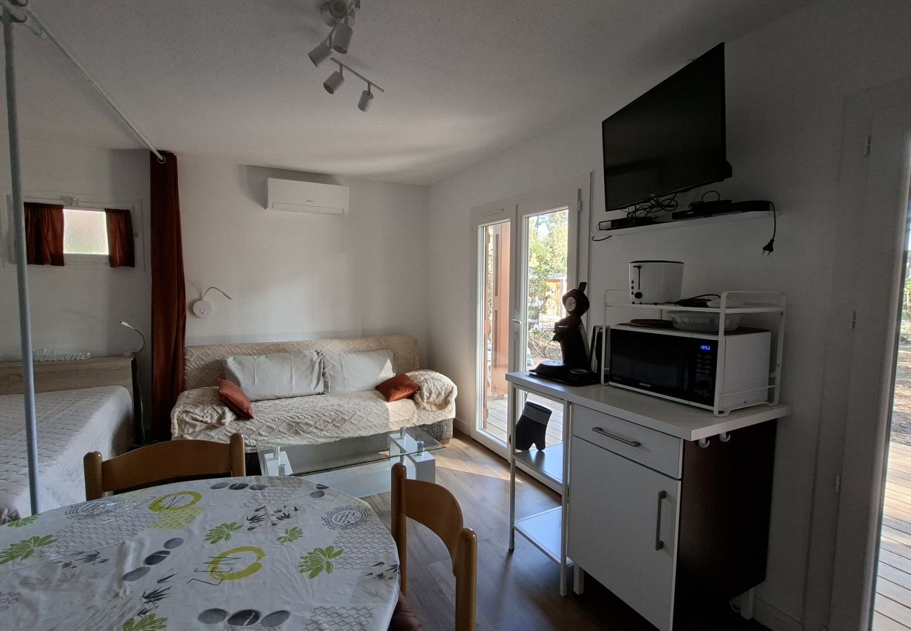 Studio in Grayan-et-l´Hôpital - Studio URSS 10 Est