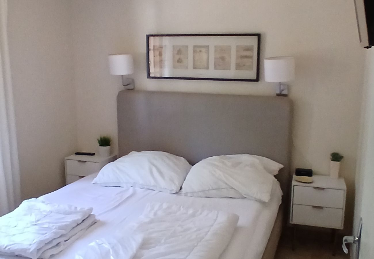 Chalet in Grayan-et-l´Hôpital - Chalet Colorado 2