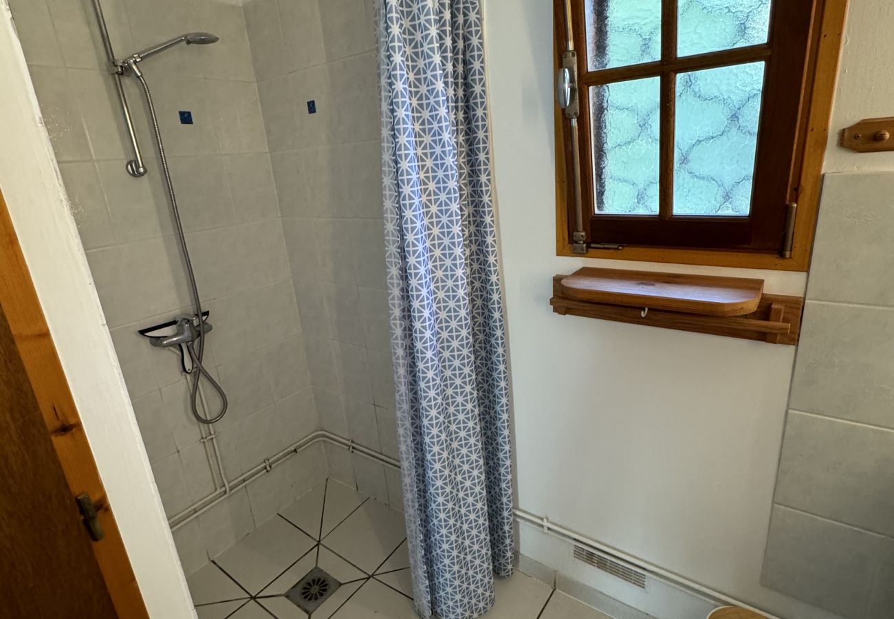 Chalet in Grayan-et-l´Hôpital - Chalet Colorado 8