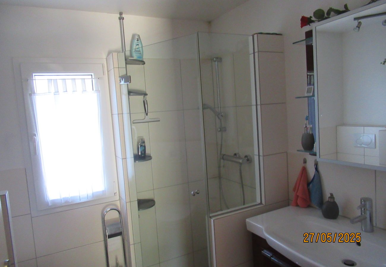 Chalet in Grayan-et-l´Hôpital - Chalet France 15
