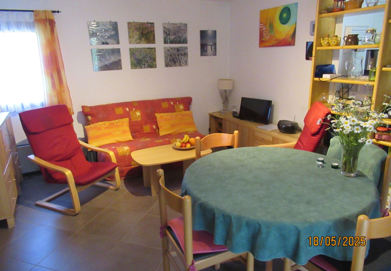 Chalet in Grayan-et-l´Hôpital - Chalet France 15