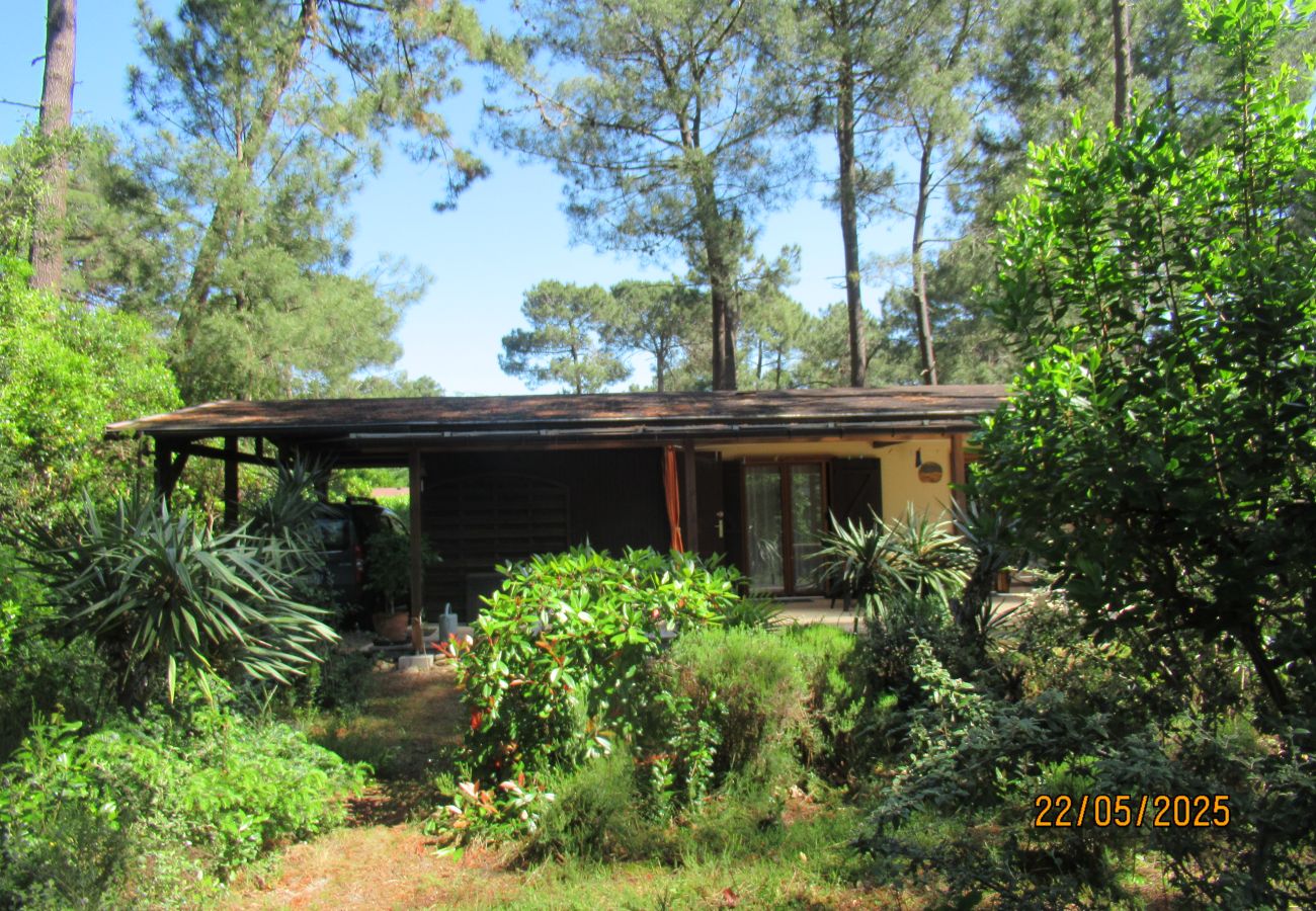 Chalet in Grayan-et-l´Hôpital - Chalet France 15
