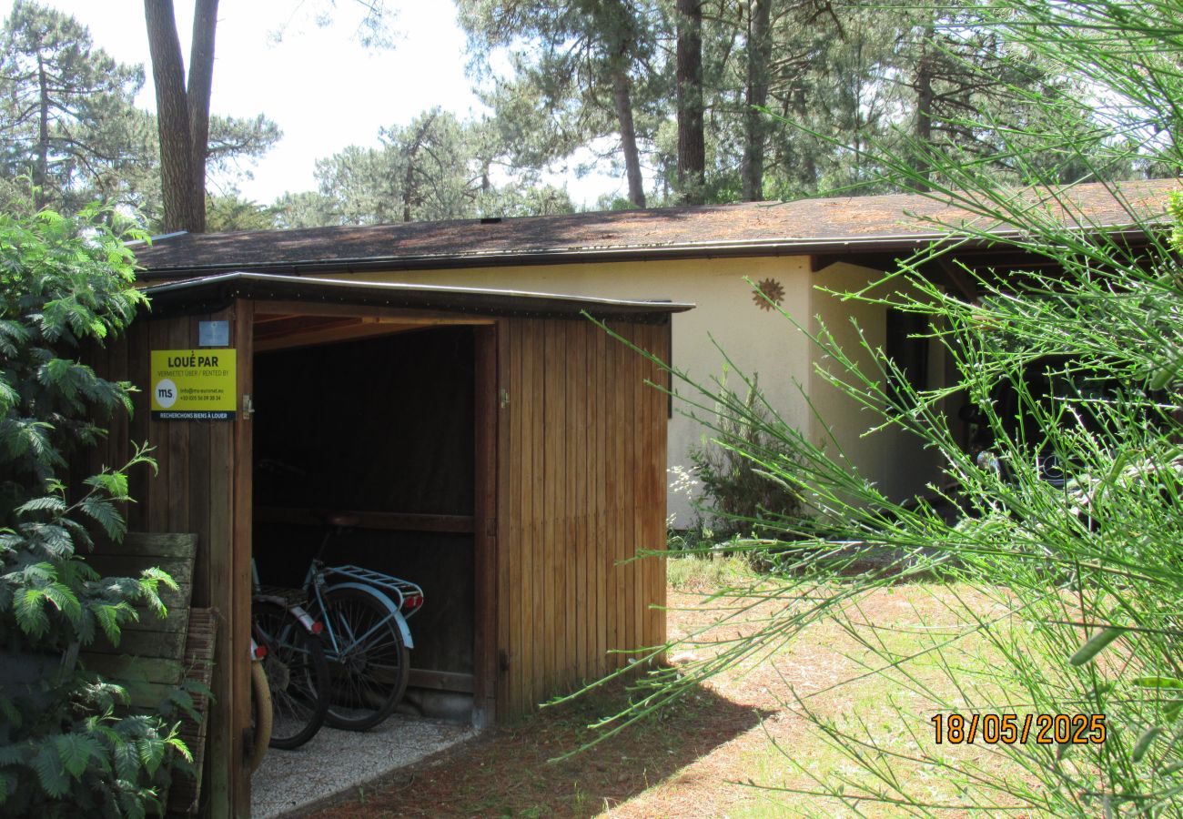 Chalet in Grayan-et-l´Hôpital - Chalet France 15
