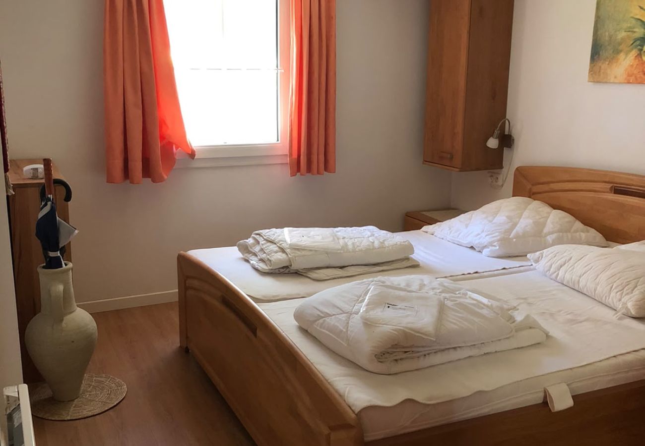 Chalet in Grayan-et-l´Hôpital - Chalet Suède 1