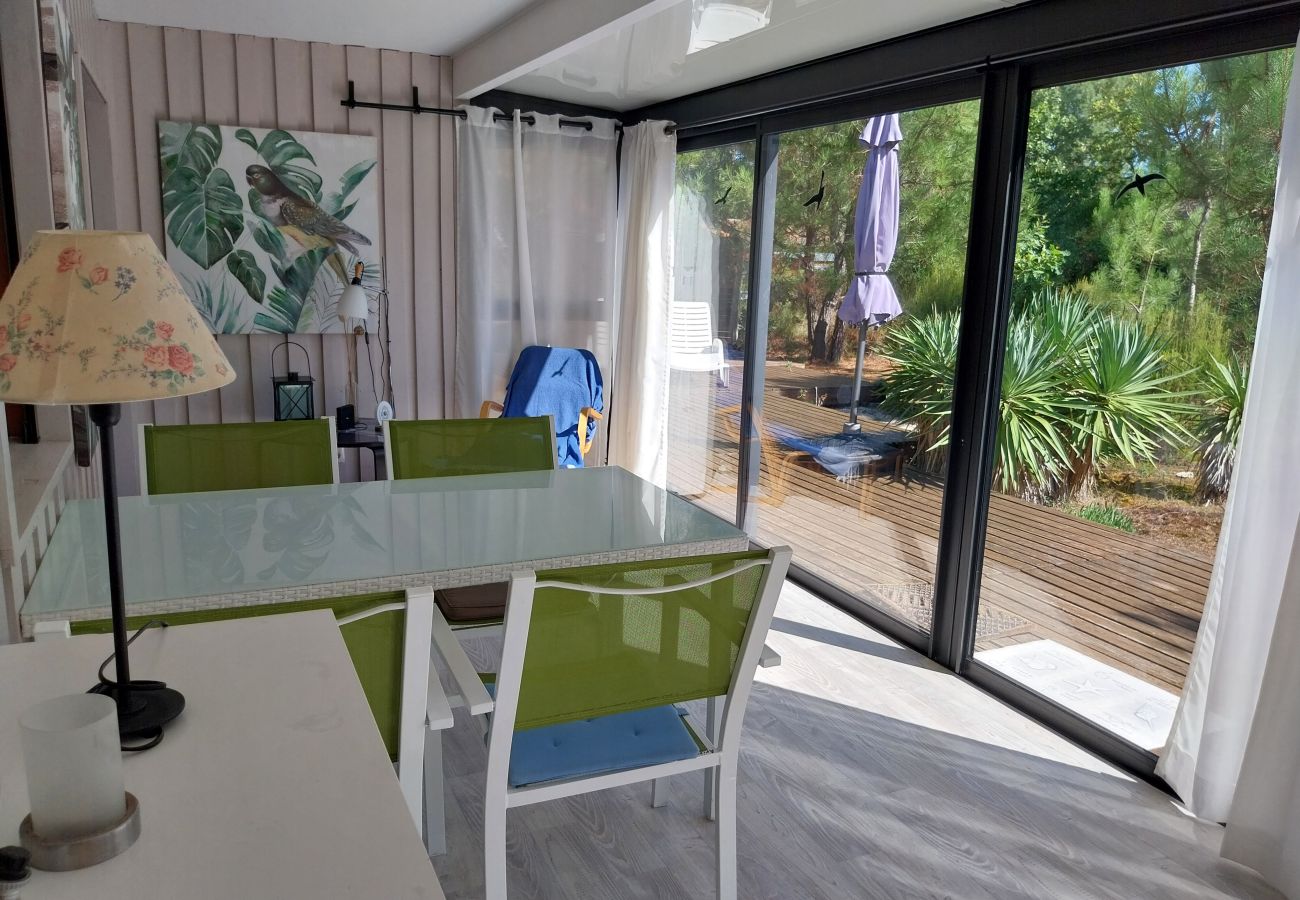 Chalet in Grayan-et-l´Hôpital - Chalet Arizona 21