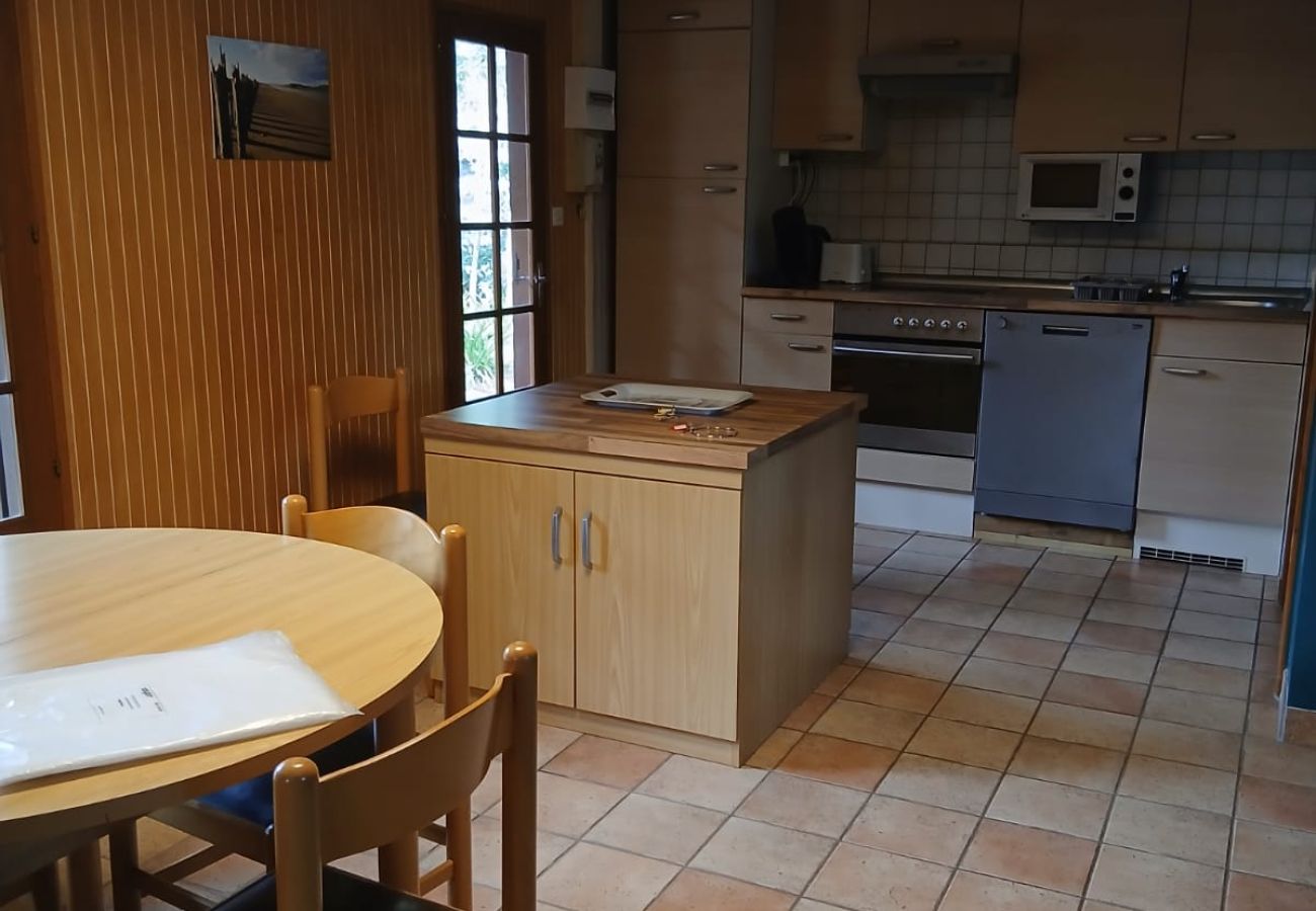 Chalet in Grayan-et-l´Hôpital - Chalet Thailande 11