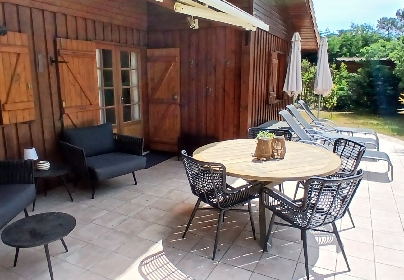 Chalet in Grayan-et-l´Hôpital - Chalet Colorado 2