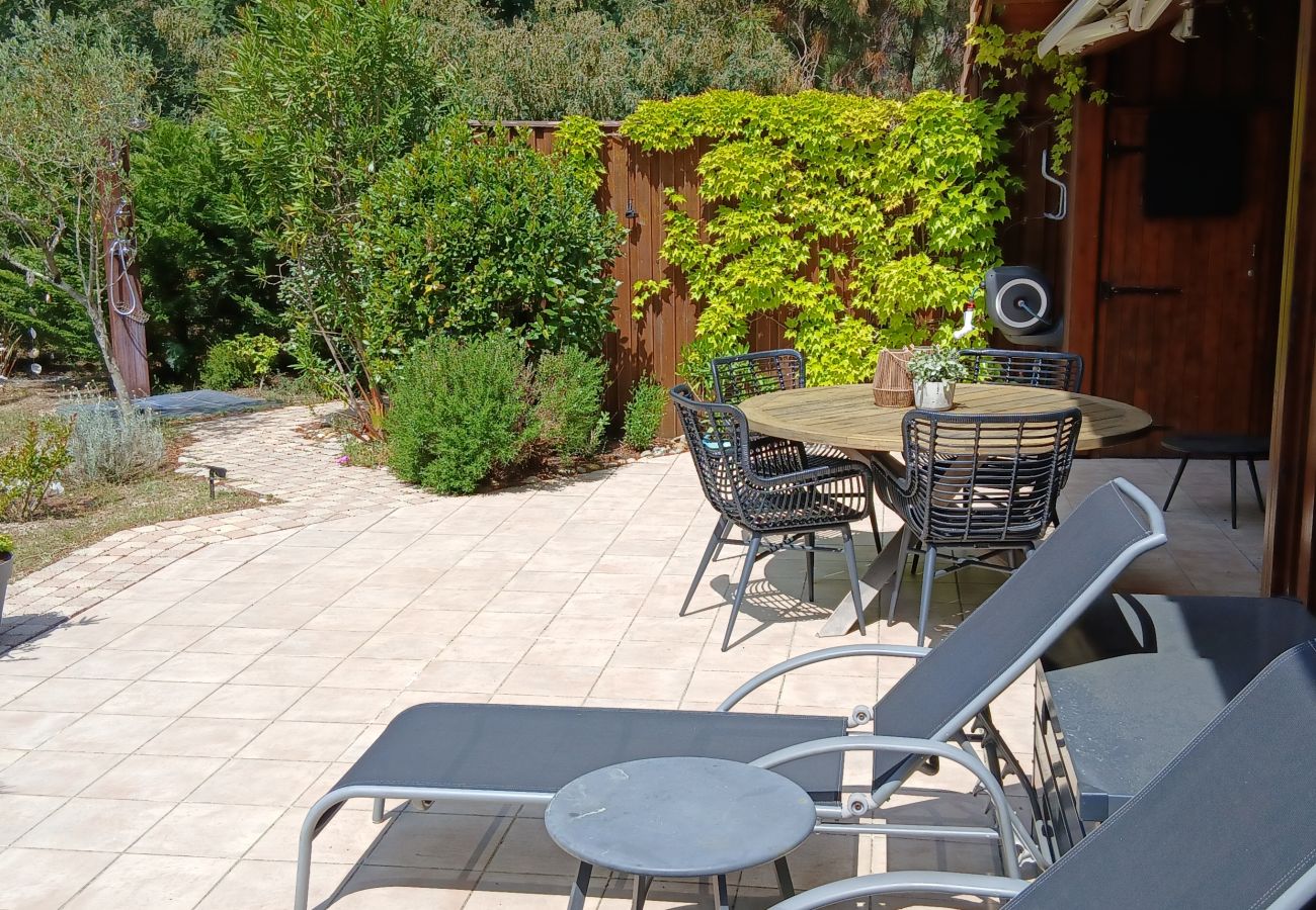 Chalet in Grayan-et-l´Hôpital - Chalet Colorado 2