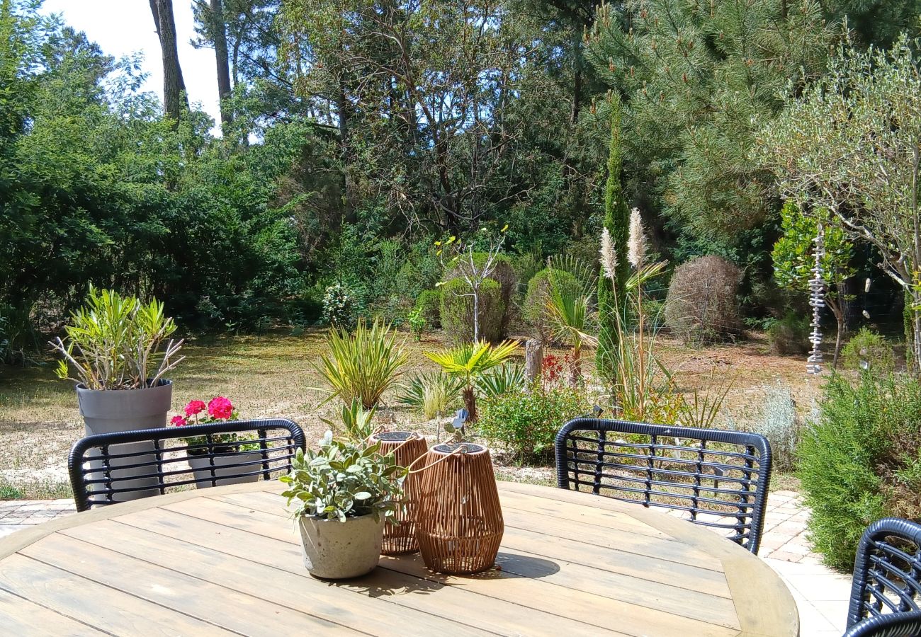 Chalet in Grayan-et-l´Hôpital - Chalet Colorado 2
