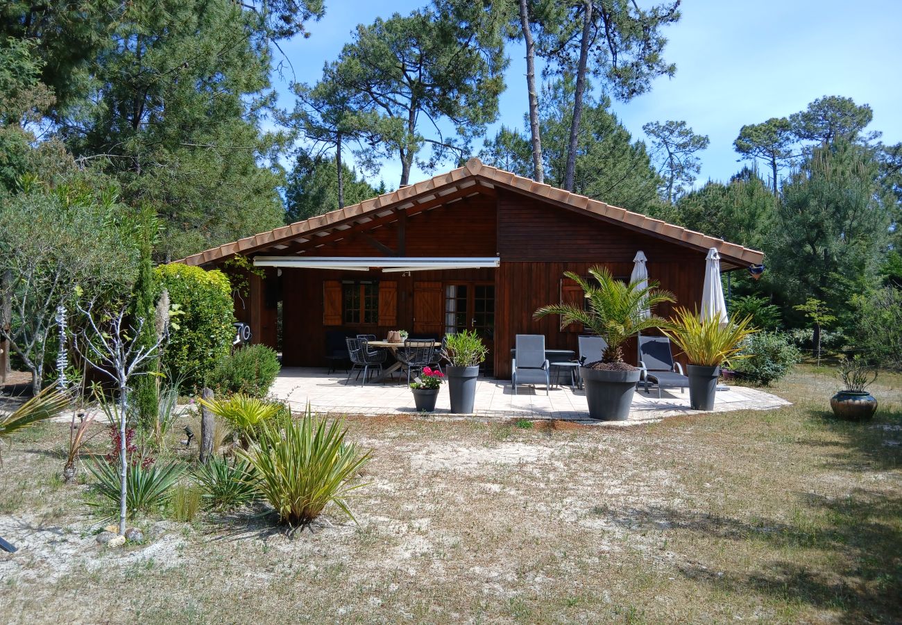 Chalet in Grayan-et-l´Hôpital - Chalet Colorado 2