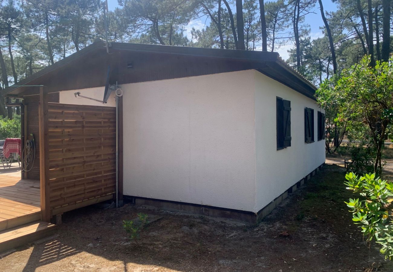 Chalet in Grayan-et-l´Hôpital - Chalet France 9
