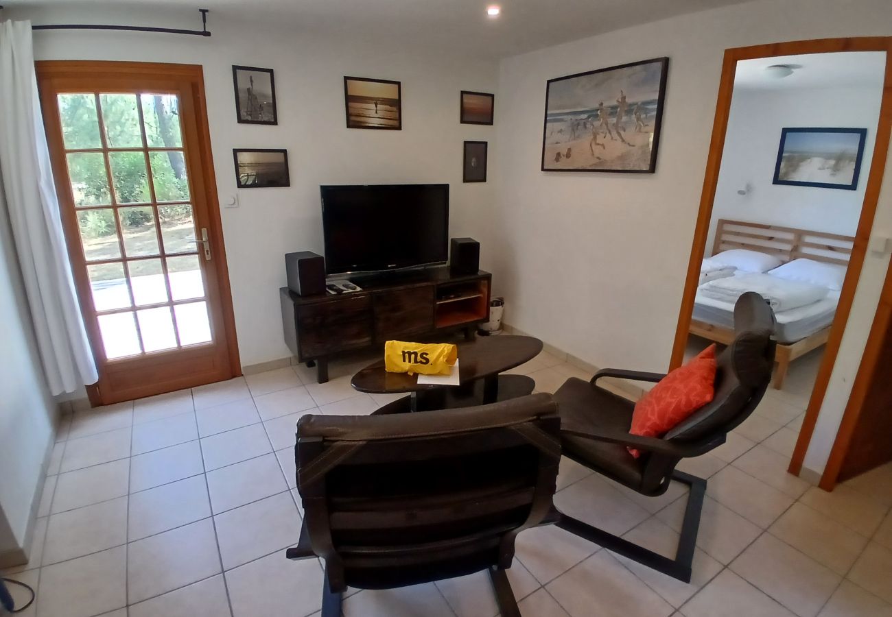 Chalet in Grayan-et-l´Hôpital - Chalet Canada 16