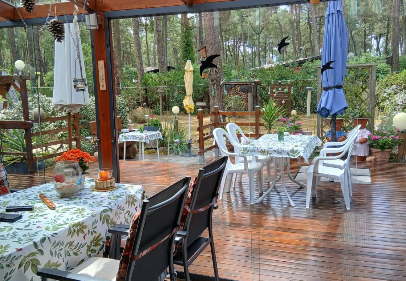 Chalet in Grayan-et-l´Hôpital - Chalet Suède 1