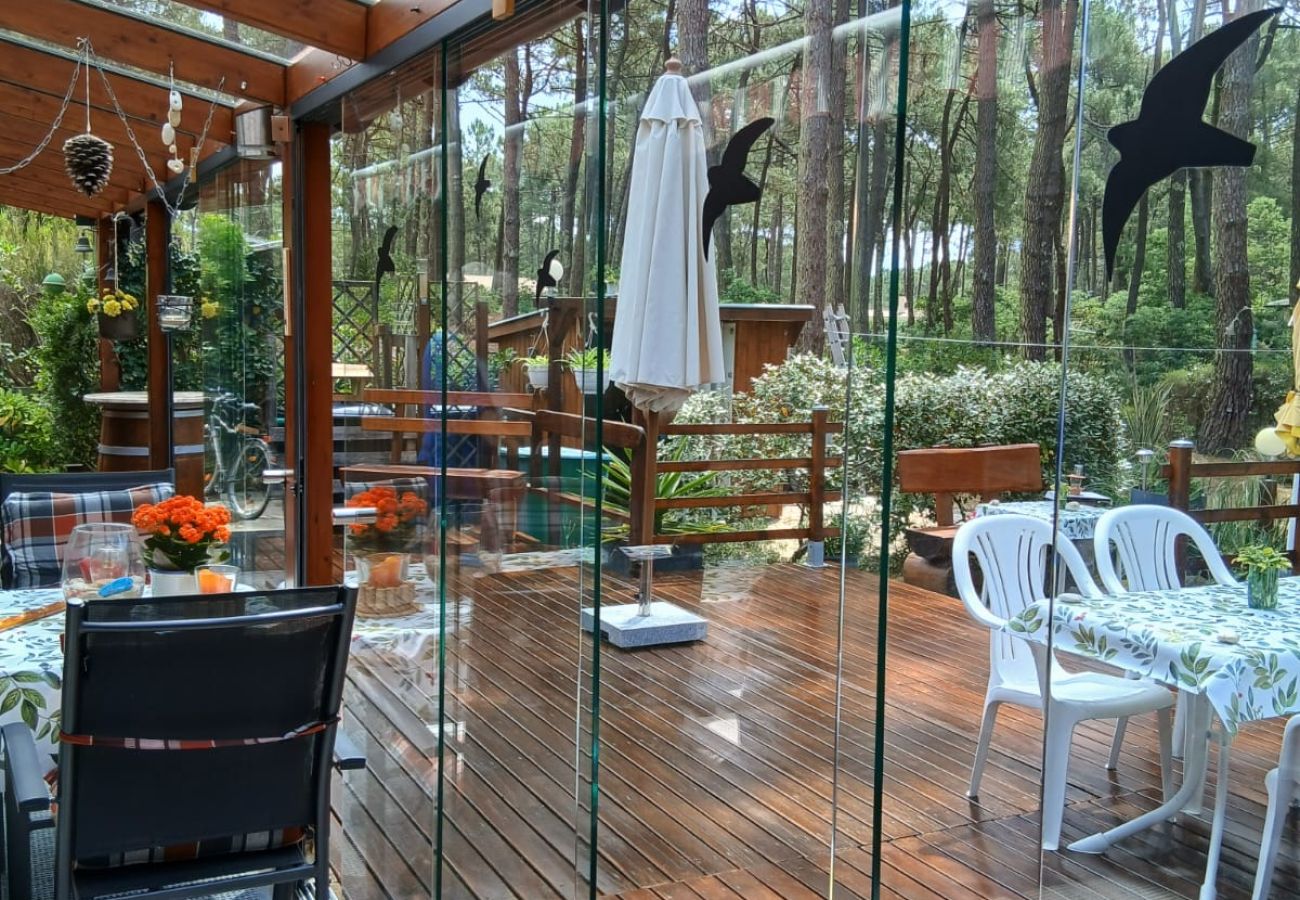 Chalet in Grayan-et-l´Hôpital - Chalet Suède 1