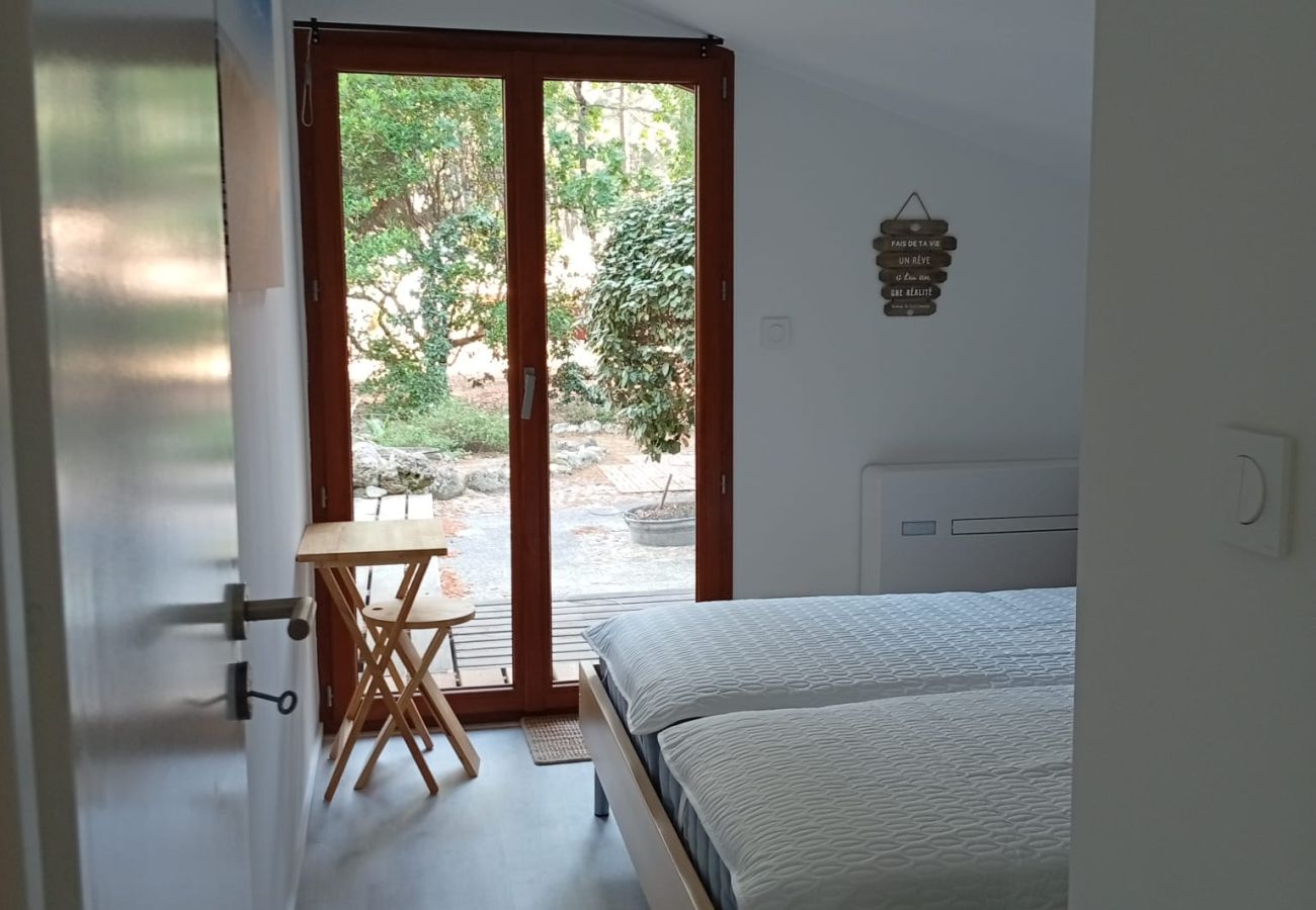 Chalet in Grayan-et-l´Hôpital - Chalet Rio 2