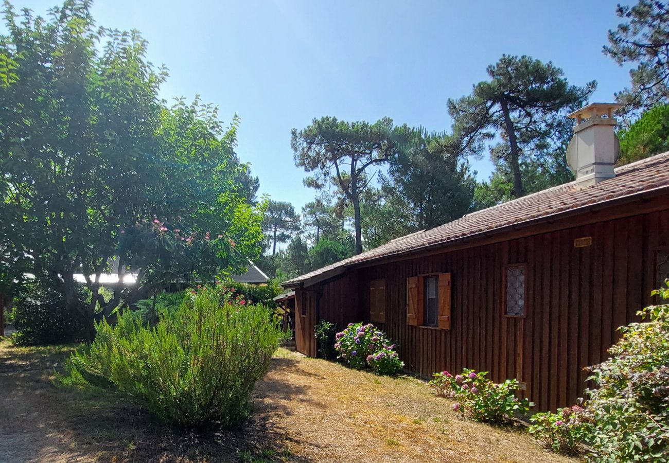 Chalet in Grayan-et-l´Hôpital - Chalet Canada 3