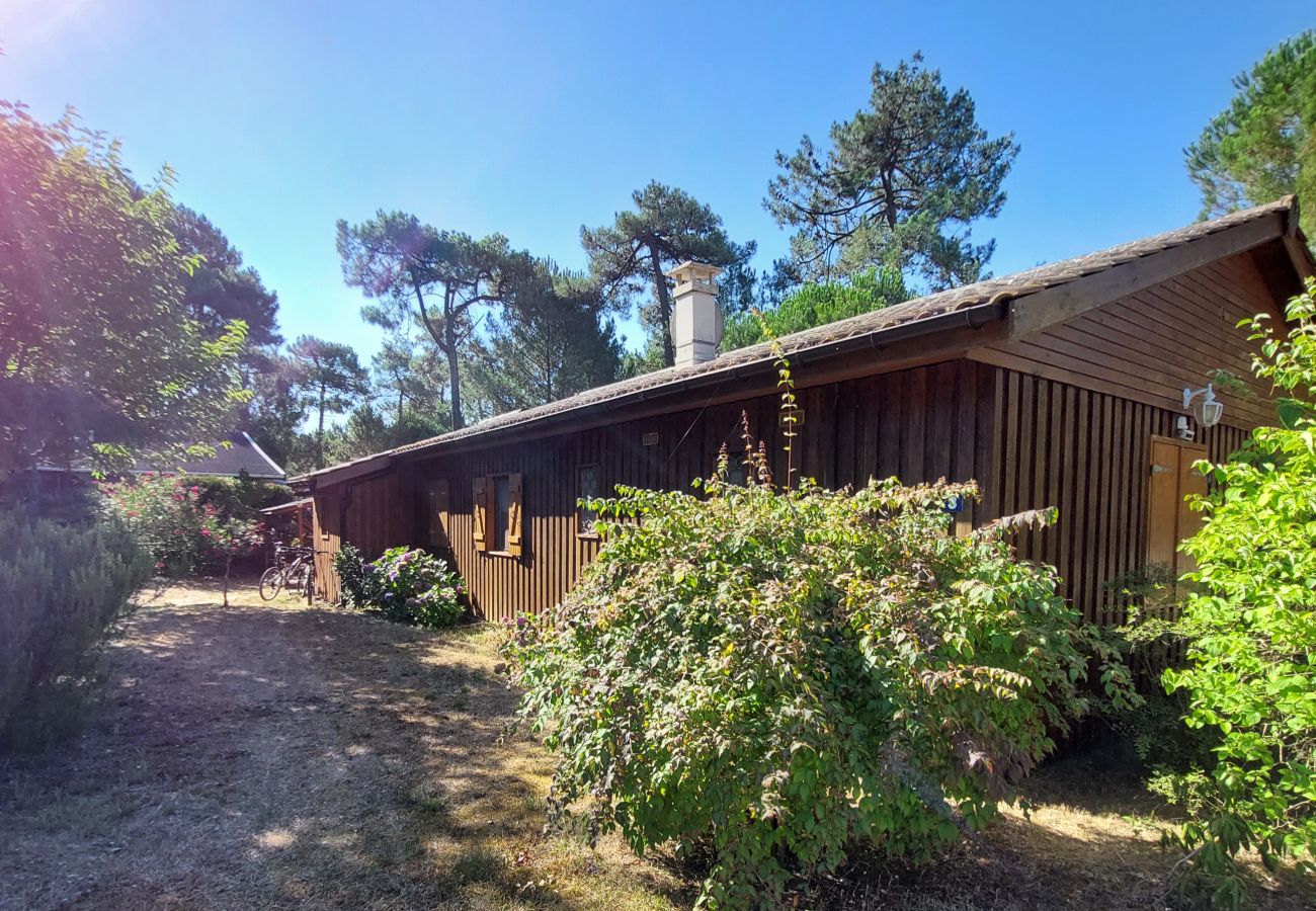 Chalet in Grayan-et-l´Hôpital - Chalet Canada 3