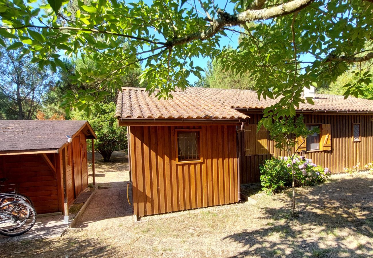 Chalet in Grayan-et-l´Hôpital - Chalet Canada 3