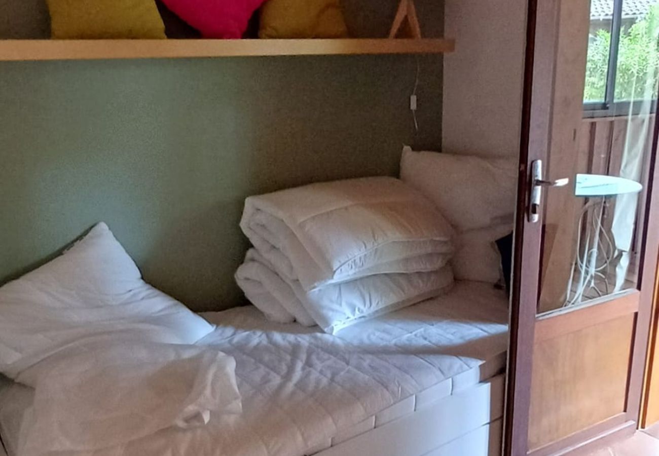 Chalet in Grayan-et-l´Hôpital - Chalet Canada 3
