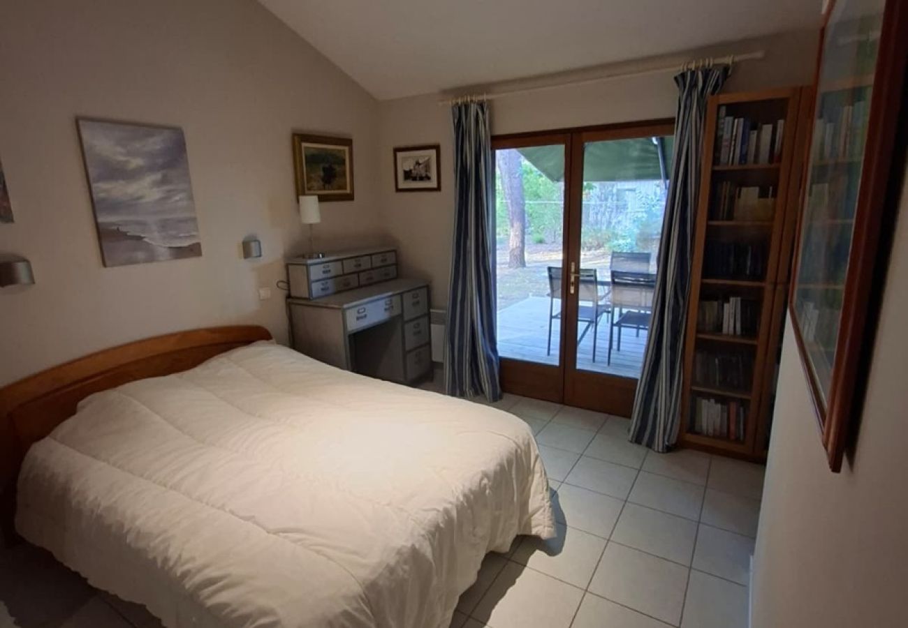 Chalet in Grayan-et-l´Hôpital - Chalet Floride 12