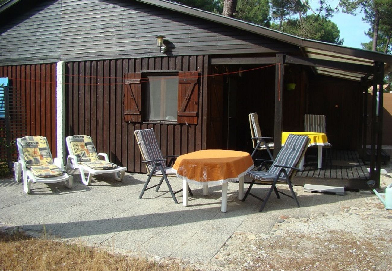 Townhouse in Grayan-et-l´Hôpital - URUGUAY 1 EST
