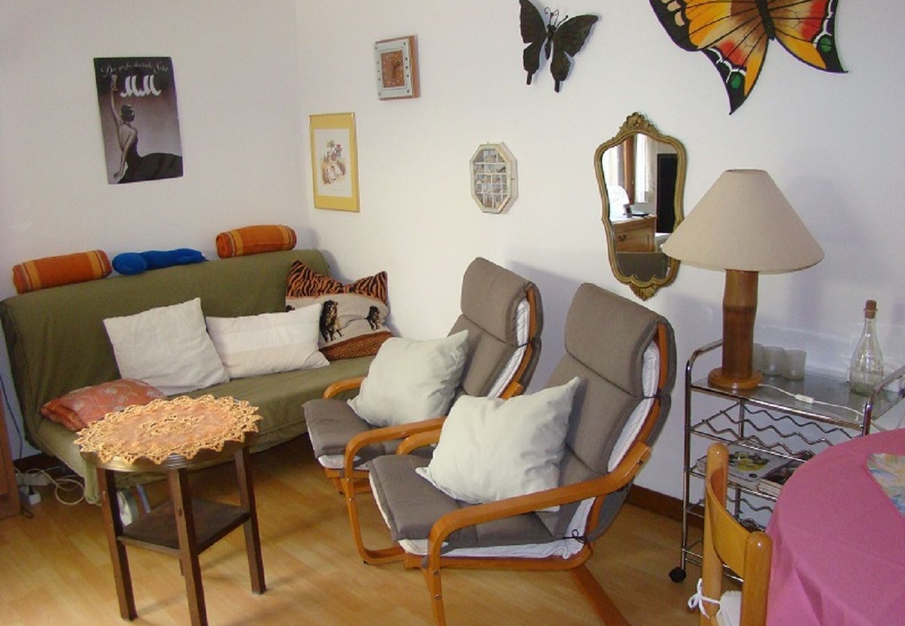 Townhouse in Grayan-et-l´Hôpital - URUGUAY 1 EST