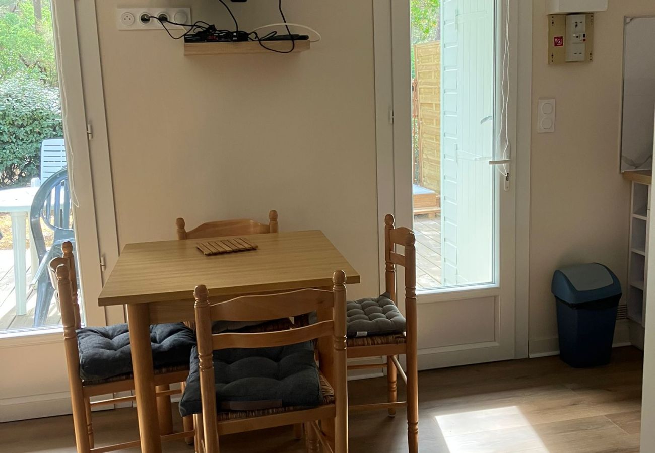 Studio à Grayan-et-l´Hôpital - Studio URSS 15 Est