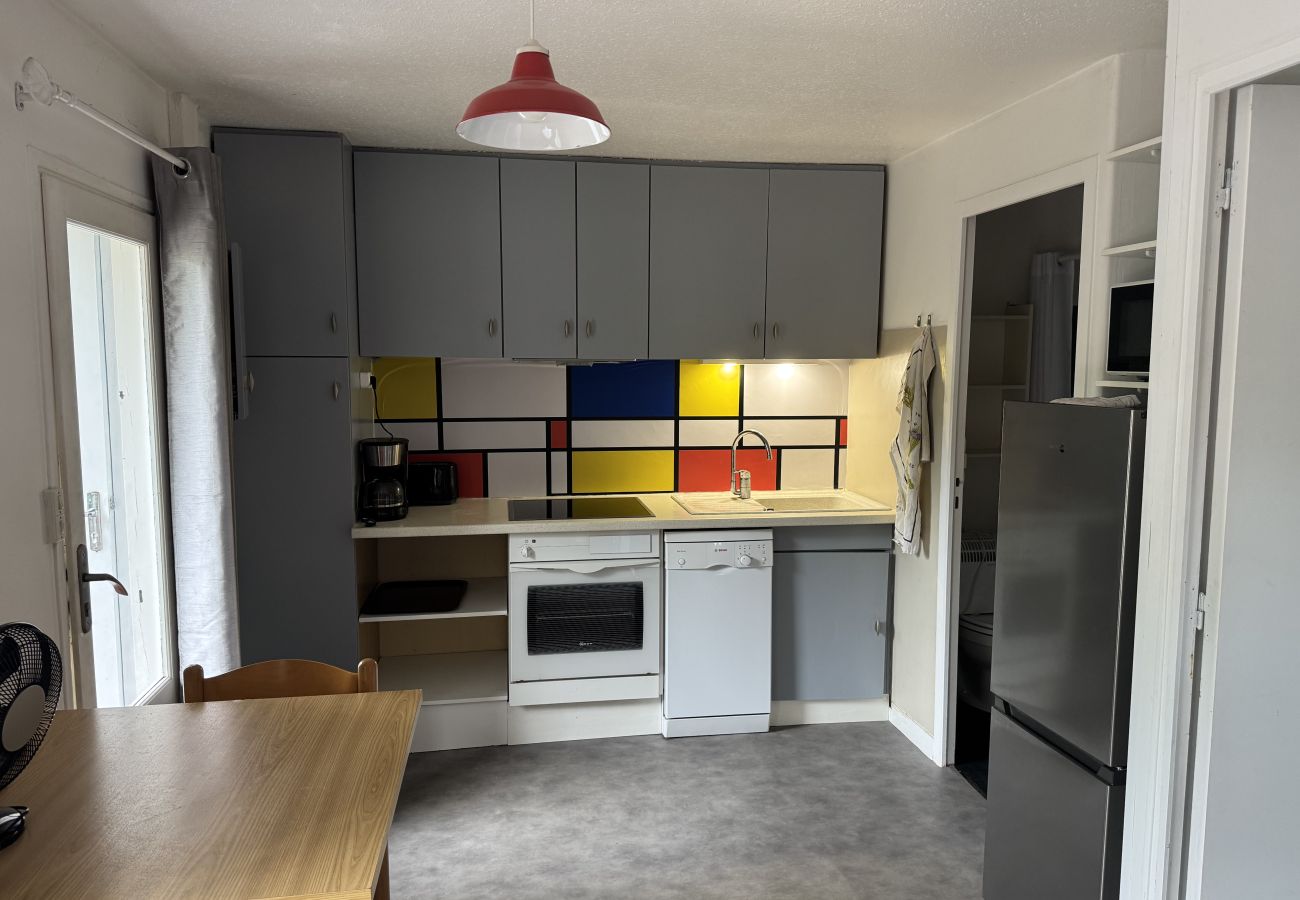 Studio à Grayan-et-l´Hôpital - URSS 2 EST